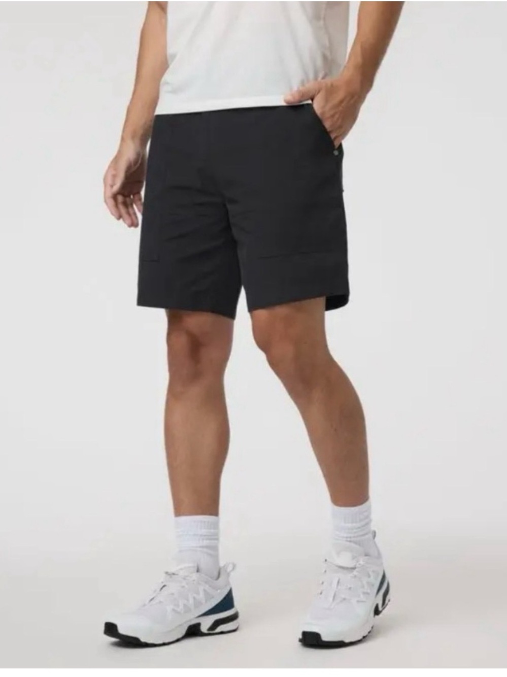 V3-01 NWT Size 33 Vuori Barren Short  Mens V3014 $98